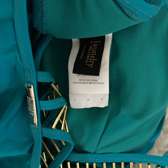 Stunning 2 piece - Picture 6 of 7